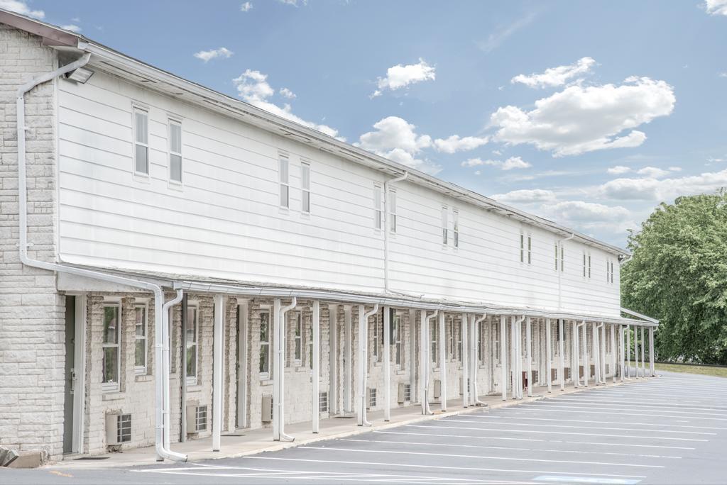 Knights Inn Pine Grove Pine Grove  Luaran gambar