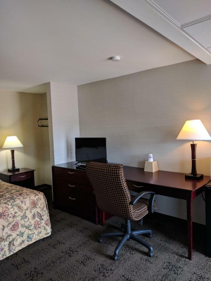 Knights Inn Pine Grove Pine Grove  Luaran gambar